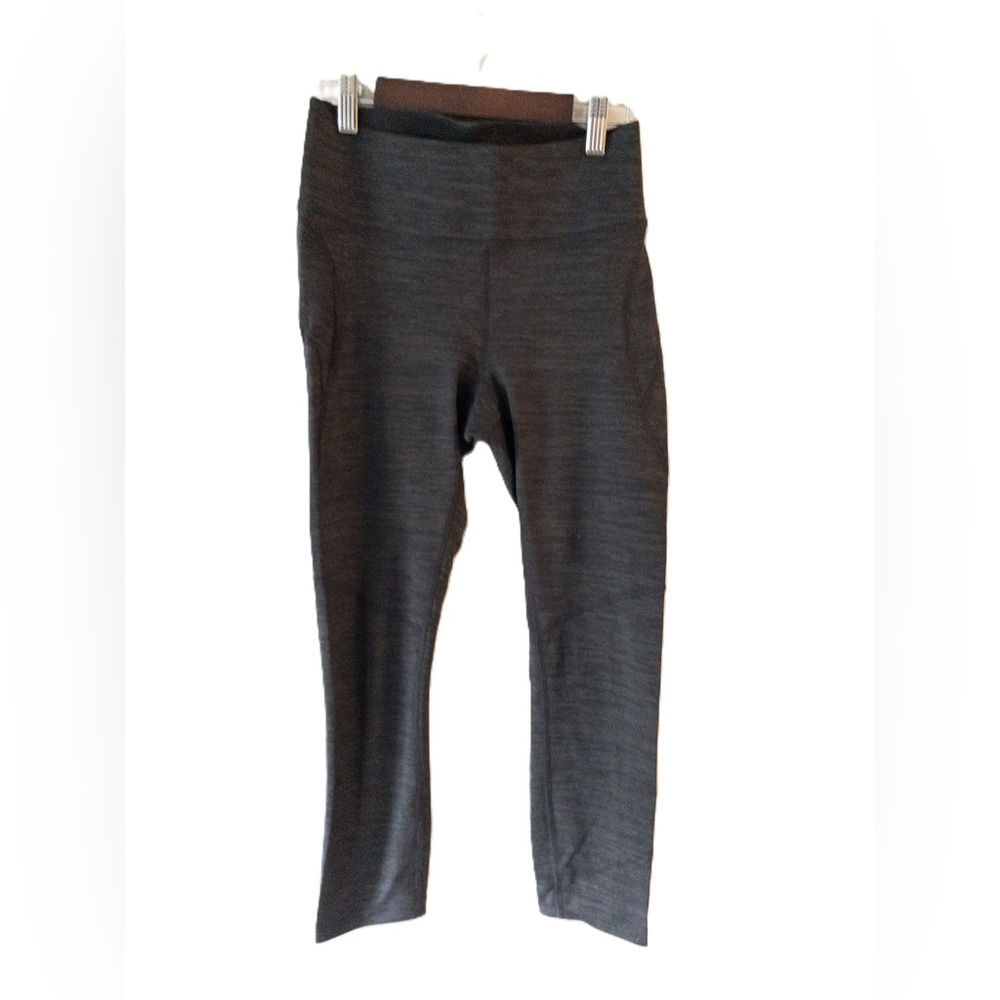 Outdoor Voices Dark Gray Yoga  Cropped Leggings SZ S